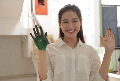 Bố mẹ tân Hoa hậu Đỗ Thị Hà tiết lộ tính cách ngoài đời của con gái