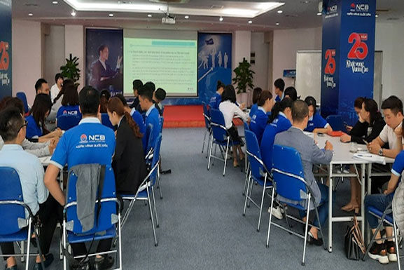 Nhà băng ‘khát’ nhân sự ngân hàng số