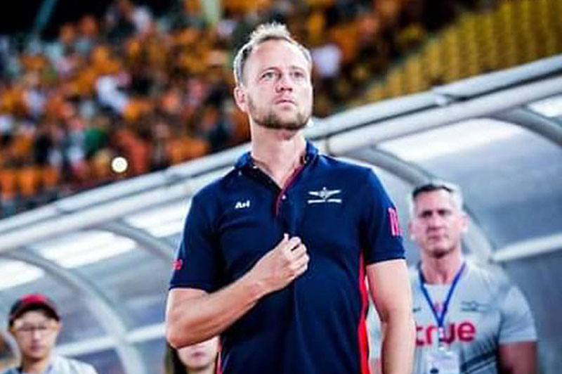 HLV Mano Polking dẫn dắt CLB TP.HCM