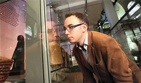 Bí ẩn tượng cổ Ai Cập tự xoay trong bảo tàng