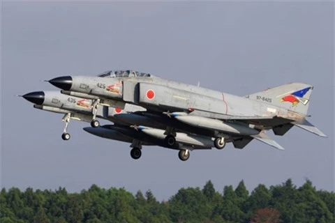 Manh ngang F-16: Nhat se ban lai F-4E sau khi loai bien?