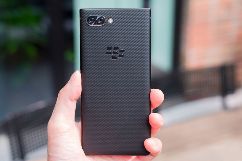 Bảng giá điện thoại BlackBerry tháng 12/2020: Giảm giá 1,8 triệu đồng