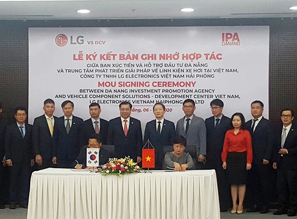 IPA Đà Nẵng ký kết biên bản ghi nhớ hợp tác với Trung tâm Phát triển giải pháp về linh kiện xe hơi tại Việt Nam của Tập đoàn LG