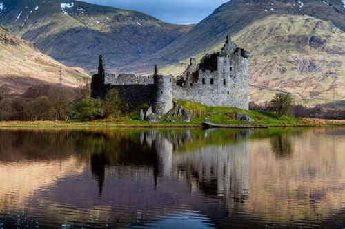 Chuyện ít biết về 7 lâu đài bị bỏ hoang trên thế giới