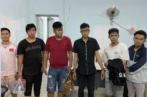 Nhóm sinh viên giả danh cảnh sát hình sự, dàn cảnh gây hàng loạt vụ cướp
