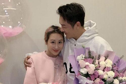 Trần Hạo Dân chuyển từ nhà áp mái sang căn hộ rẻ tiền