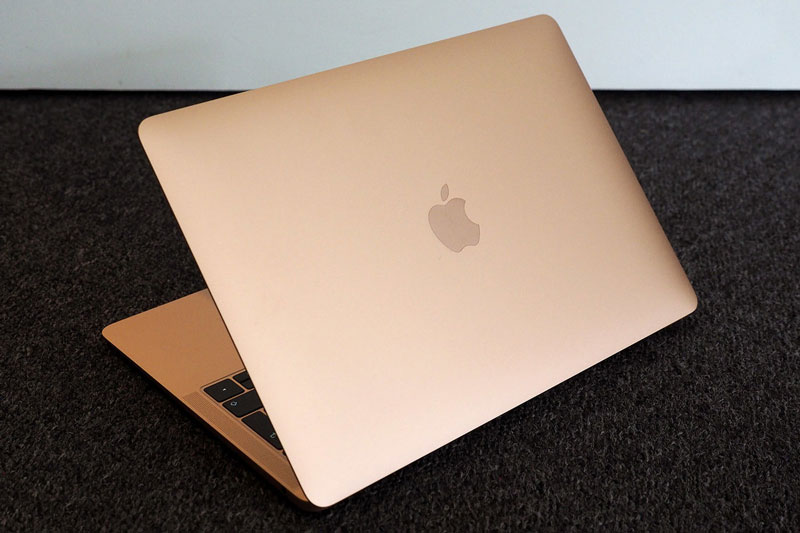 Top 10 laptop đáng mua nhất năm 2020: MacBook, HP thắng thế