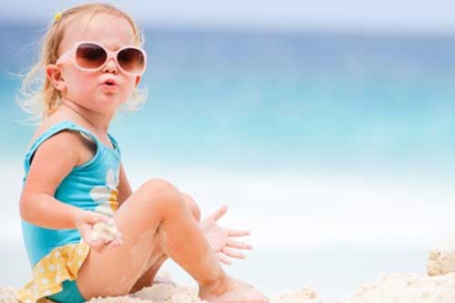 Cách chọn mua kính râm phù hợp cho trẻ em