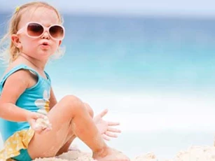 Cách chọn mua kính râm phù hợp cho trẻ em