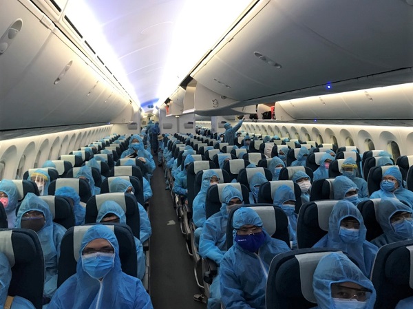 Vietnam Airlines xin lỗi vì tiếp viên hàng không gây lây nhiễm Sars-Cov-2
