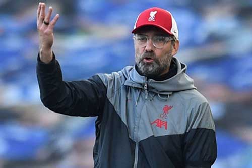 Gary Neville: 'Những phàn nàn của Klopp chỉ là đòn tâm lý chiến'