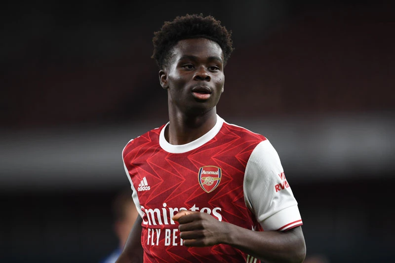 6. Bukayo Saka (Arsenal, giá trị hiện tại: 36 triệu bảng, tăng 24,3 triệu bảng).