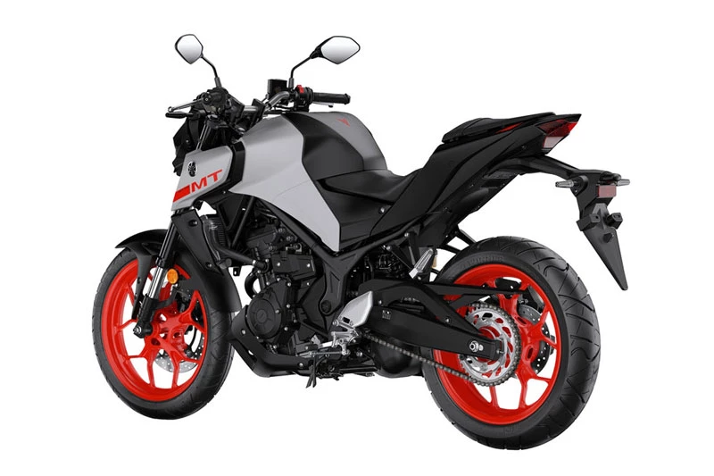 =7. Yamaha MT-03 (vận tốc tối đa: 161 km/h).