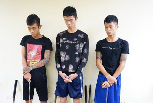 Quảng Nam: Nghi bị "nhìn đểu", 3 thanh niên dùng hung khí chém người