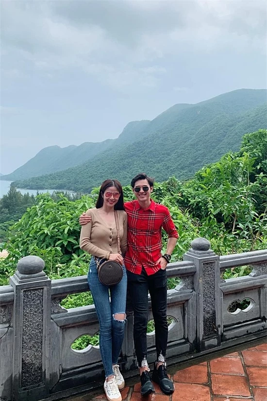 Cặp đôi thích đi du lịch nhiều nơi: Côn Đảo, Đà Lạt...