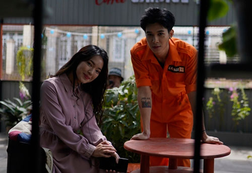 Châu Bùi - Anh Tú chật vật đóng người yêu