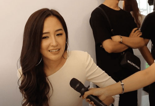 Mai Phương Thuý năn nỉ bạn trai đại gia chia tay mình vì yêu đã quá lâu