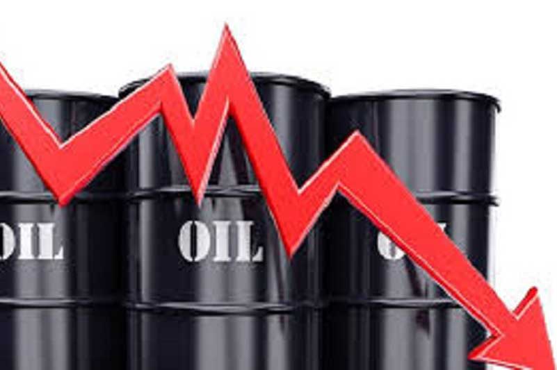 Giá xăng, dầu (2/12): Lao dốc