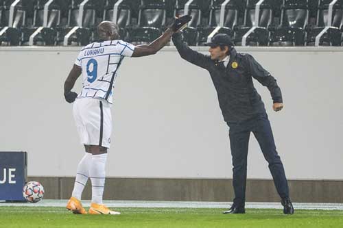 Romelu Lukaku thăng hoa tại Inter: 'Voi chiến thỏa sức tung hoành nơi rừng thiêng'