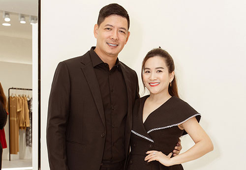 Bình Minh đưa vợ đi mua sắm ở quê nhà Lạng Sơn