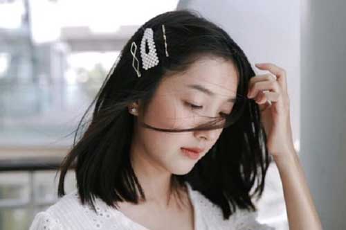 Thấy chồng tăng ca về muộn, tôi nói đùa mấy câu thử anh, ai ngờ chồng khai tuột bí mật khiến tôi chết điếng