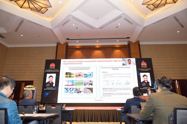 Ông David Soldani chia sẻ tại Hội thảo trực tuyến Ngày An toàn thông tin Việt Nam 2020