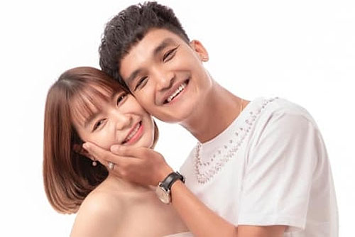 Mạc Văn Khoa kết hôn với bạn gái hơn 3 tuổi