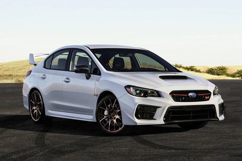 4. Subaru WRX STI 2020 (giá khởi điểm: 36.995 USD).