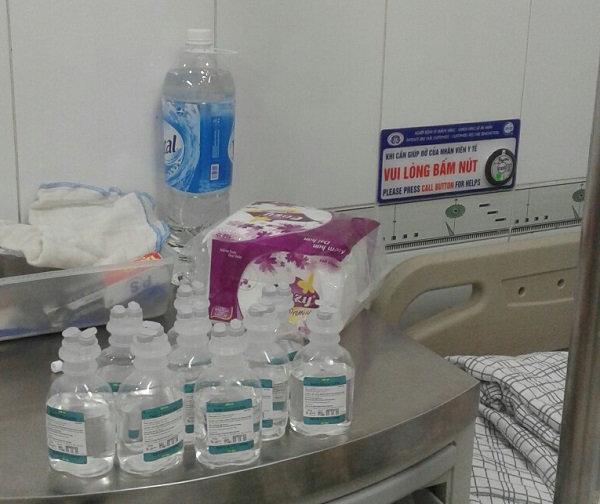 Phú Thọ: Bệnh nhân cấp cứu bức xúc vì phải tự mua dịch truyền