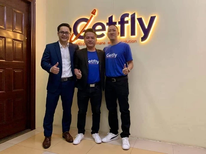 Anh Nguyễn Huy Hoàng - CEO Getfly CRM (Đứng đầu tiên từ bên trái sang). 