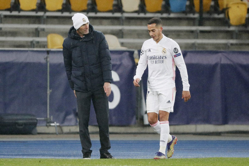 Rộ tin đồn Zidane rạn nứt với các học trò