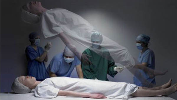 Nam bác sĩ bị sét đánh kể lại điều đã nhìn thấy khi cận kề cái chết