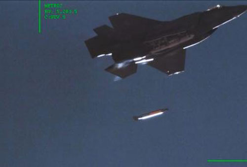 Chiến thuật tấn công của F-35 khi mang B61-12