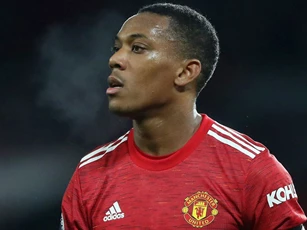Thua PSG, CĐV MU trút giận lên Martial: 'Gã này thật vô dụng'