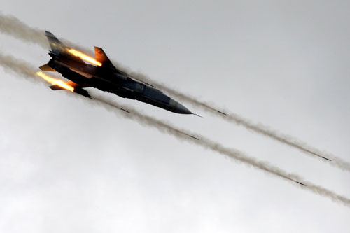 Không quân Nga-Syria đẩy mạnh không kích IS