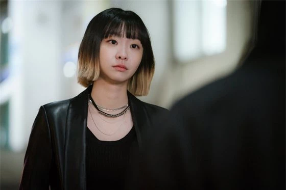 Son Ye Jin - Kim Hee Ae - Kim Soo Hyun bất ngờ bị cái tên này &quot;vượt mặt&quot; về độ nổi tiếng bất chấp sở hữu phim có rating cao ngất - Ảnh 6.