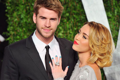 Liam Hemsworth không phiền lòng về Miley Cyrus