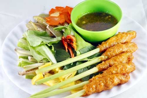 Nem lụi Đà Nẵng - Đặc sản đường phố ăn một lần nhớ mãi không quên