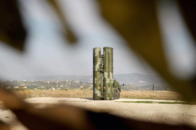 Hệ thống tên lửa phòng không S-400 Triumf của Nga đã tiêu diệt thành công mục tiêu ở độ cao 15 km. Ảnh: Zvezda. Hệ thống tên lửa phòng không S-400 Triumf của Nga đã tiêu diệt thành công mục tiêu ở độ cao 15 km. Ảnh: Zvezda.