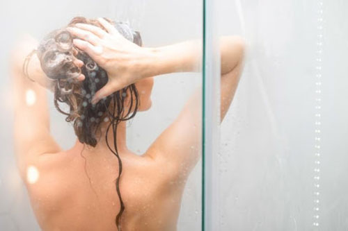 5 điều cấm kị khi tắm bạn không được mắc phải