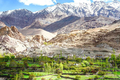 Độc nhất vô nhị: Bộ tộc có truyền thống đổi vợ cho nhau