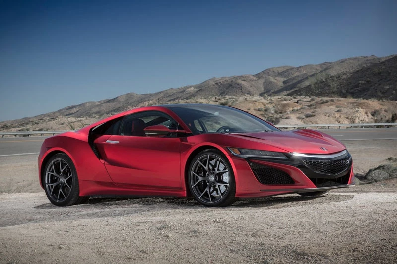 =4. Acura NSX 2017 (vận tốc tối đa: 307 km/h).