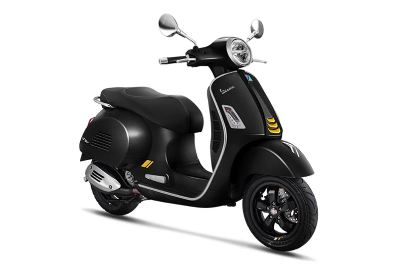 Vespa GTS 300 HPE Super Tech 2021.