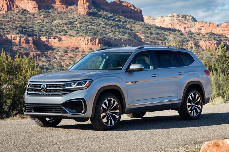 7. Volkswagen Atlas (giá khởi điểm: 31.545 USD).