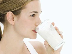 Uống sữa quá nhiều gây ra những tác hại khôn lường