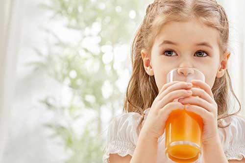 6 sai lầm khi uống nước cam gây áp lực cho dạ dày