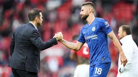 Giroud ra điều kiện để ở lại Chelsea