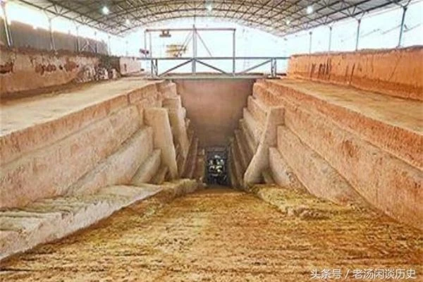Khai quật cổ mộ 2.000 năm tuổi, thứ bên trong khiến chuyên gia hạt nhân phải lên tiếng - Ảnh 5.