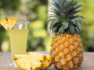 Làm siro từ quả dứa trị ho cho con, bé chơi cả ngày mẹ chẳng lo viêm