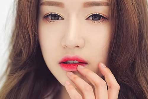 5 tuyệt chiêu tô son 'ảo diệu' chị em nhất định phải biết